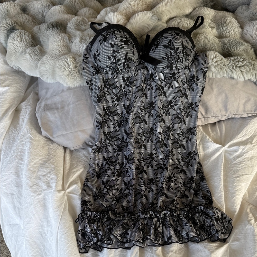 Black Floral Lace Bustier Chemise